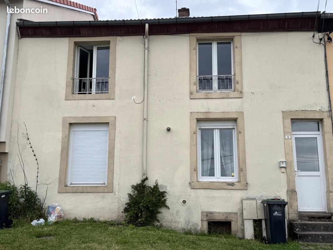 Immeuble 240 m² · à Maizières-lès-Vic · 240 m² · 178 000 €