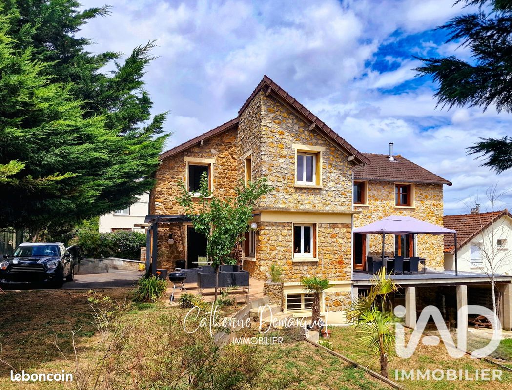 Maison 10 pièces 265 m² · à Viry-Châtillon · 265 m² · 675 000 €