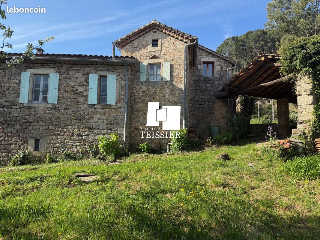 Maison 12 pièces 216 m² · à Gravieres · 216 m² · 365 000 €
