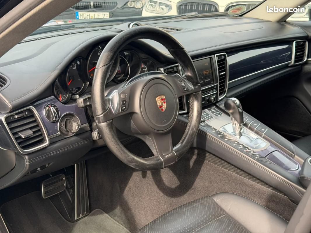 Porsche Panamera 310 CH 4X4 BVA - FACELIFT TOIT OUVRANT SUSPENSION PNEUMATIQUE SPORTCHRONO HAYON ... (image 11)