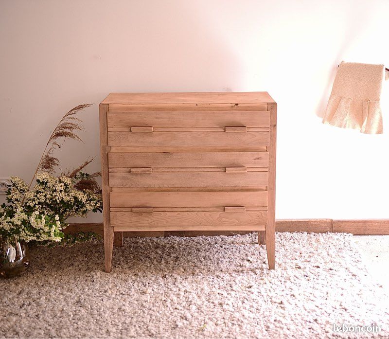 Commode en hêtre (image 1)