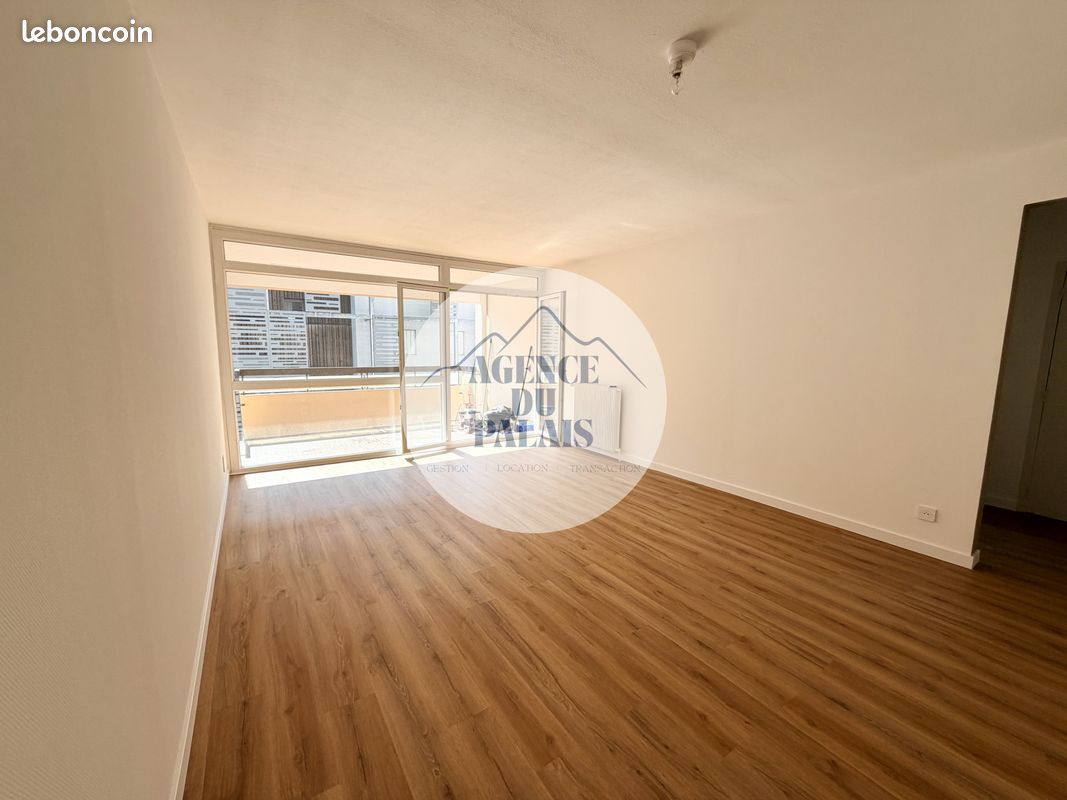 Appartement 3 pièces 79 m² · à Pau · 79 m² · 890 €/mois
