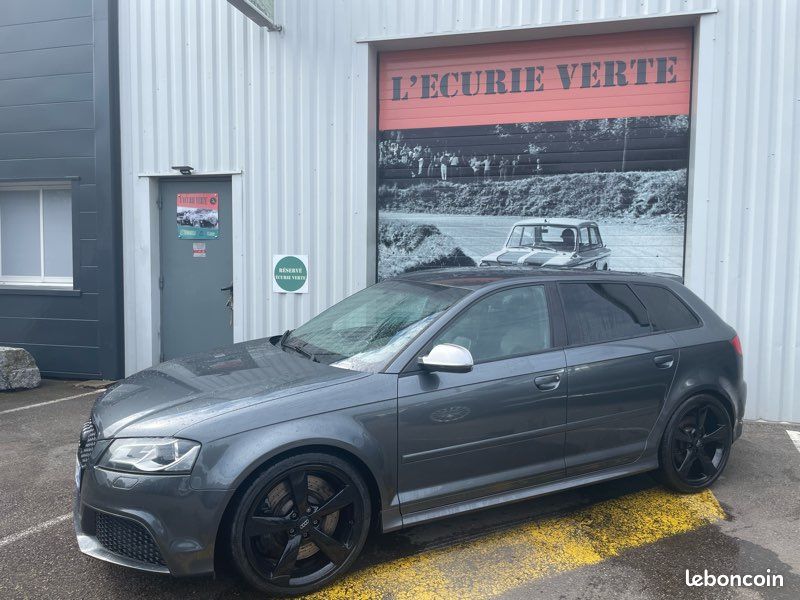 Audi rs3 8p 2,5 tfsi 340 sportback quattro française carnet et suivi complet (image 1)