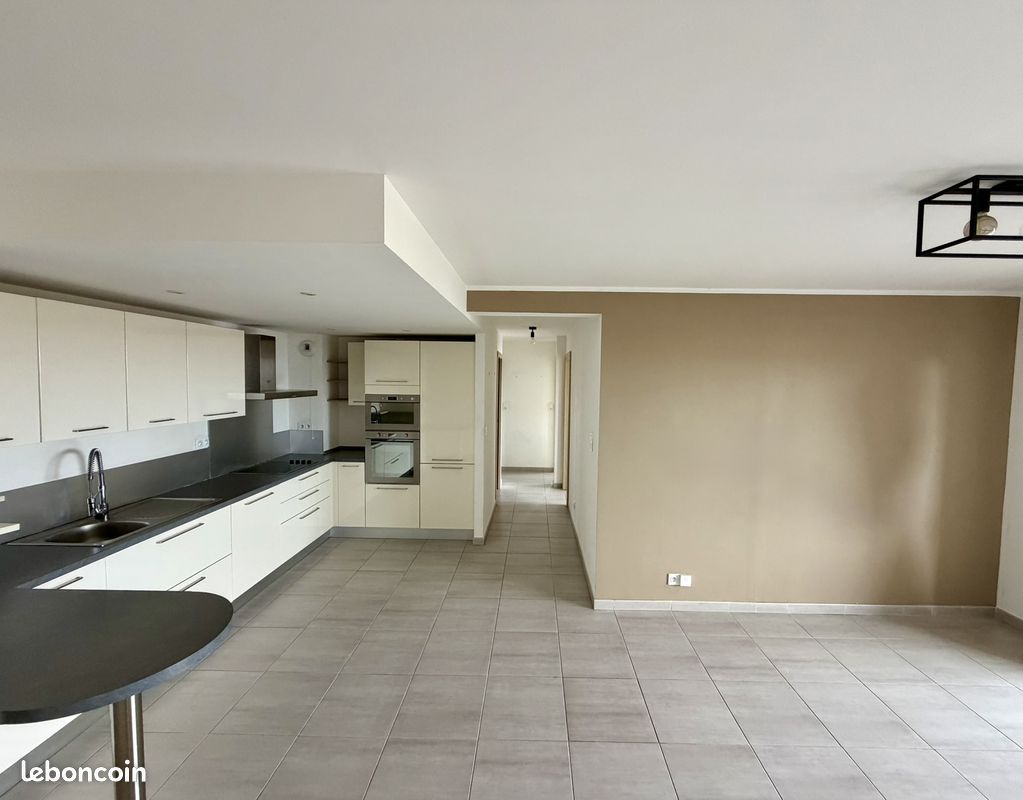 Appartement 3 pièces 65 m² · à Biguglia · 65 m² · 850 €/mois