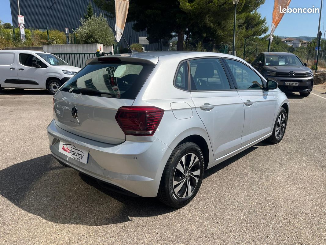 VOLKSWAGEN POLO 1.0 l TSI 95 CH EDITION + 2021 / JANTES ALU BI-TONS / CARPLAY SANS FIL / RADARS AVANT + ARRIERE / ECRAN / SIEGES CHAUFFANTS / CHARGEUR INDUCTION (image 4)