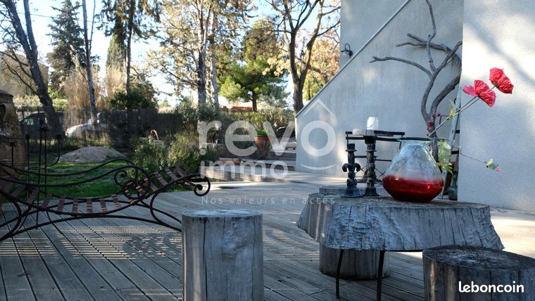 Villa 4 pièces 180 m²
