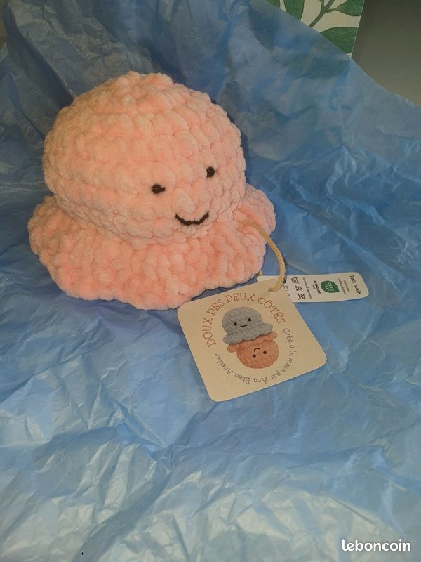 Peluche au crochet – faite main (image 2)