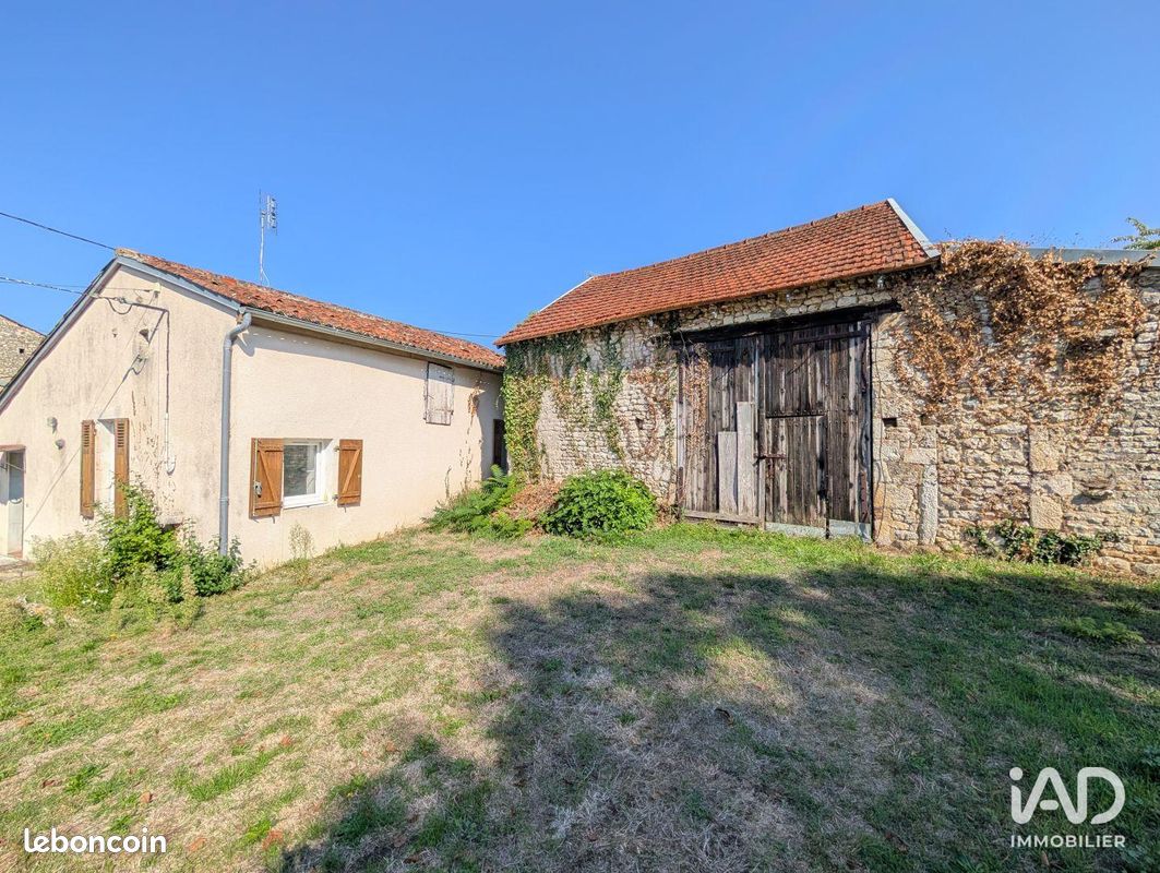 Maison 2 pièces 44 m² · à Civaux · 44 m² · 56 000 €