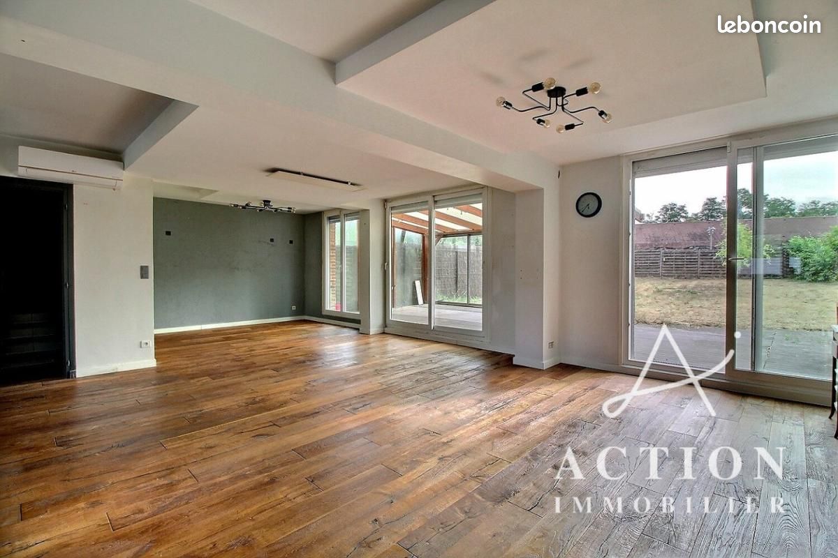 Maison 9 pièces 208 m² · à Mons-en-Baroeul · 208 m² · 426 000 €