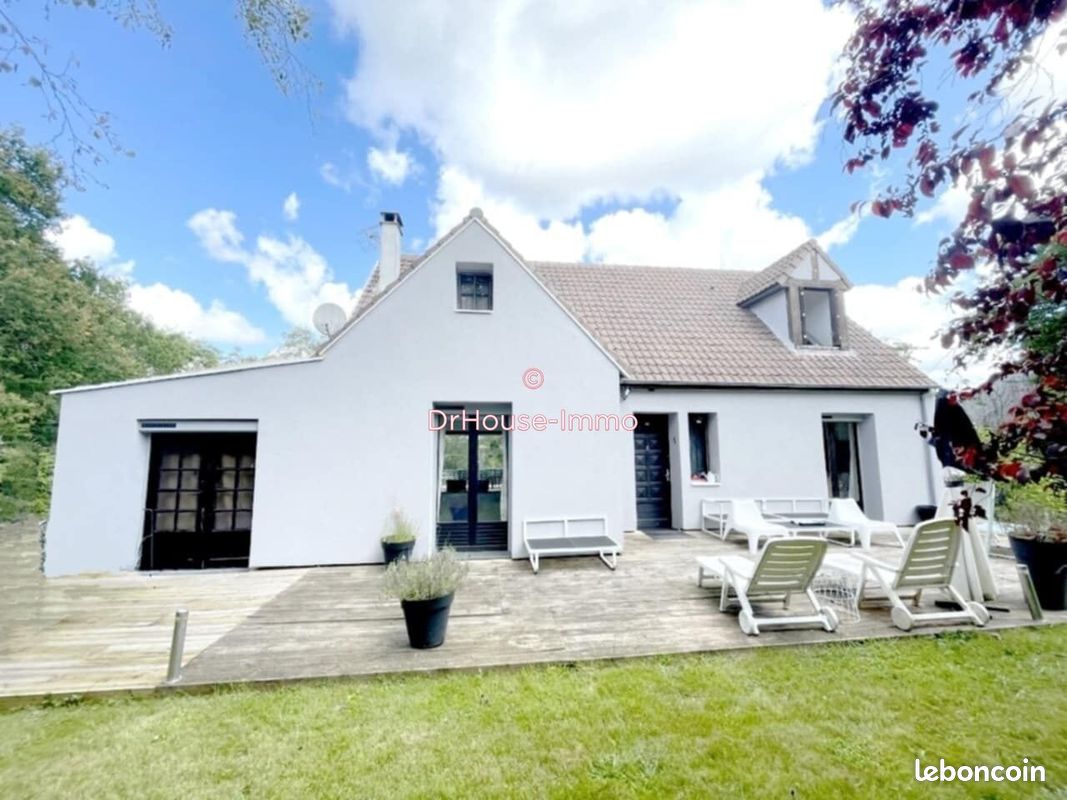 Maison 5 pièces 130 m² · à Savigny-sur-Clairis · 130 m² · 195 000 €