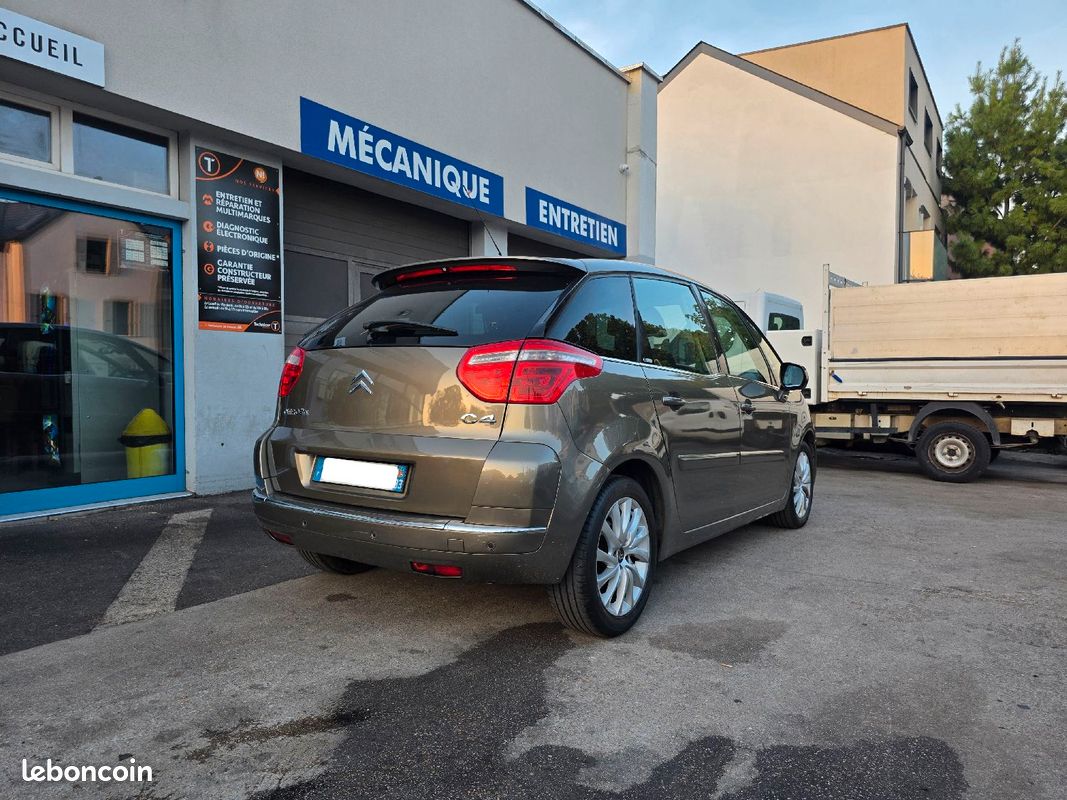 Citroën C4 Picasso 2.0 HDI 138 PACK AMBIANCE BMP6 (image 4)