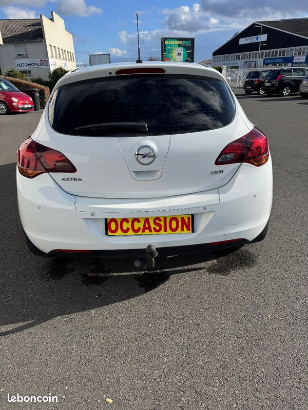 Opel Astra 1.7 CDTI (image 7)