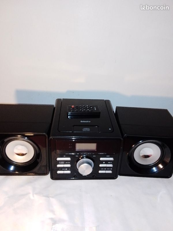 Une chaîne disc CD Musique Radio (image 1)