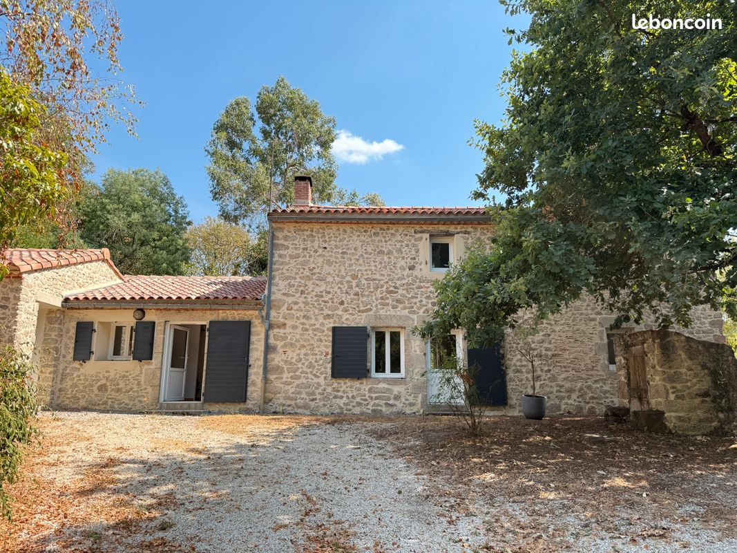 Maison 6 pièces 141 m² · à La Genétouze · 141 m² · 299 000 €