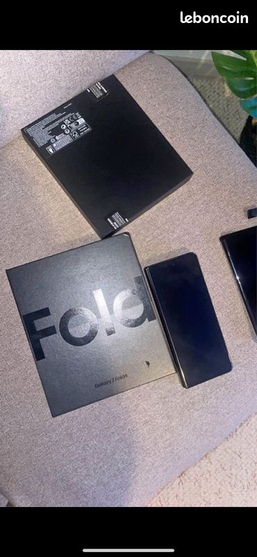 Samsung galaxy zfold 4 (image 1)