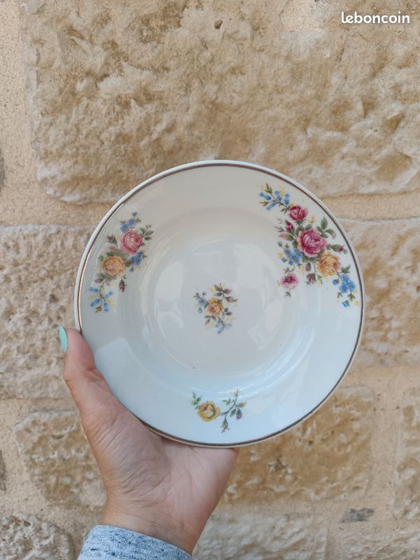 6 assiettes semi creuses porcelaine de Limoges roses (image 10)