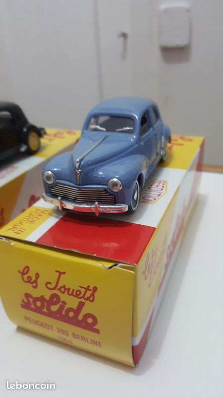 Voiture miniature SOLIDO avec boite Collection