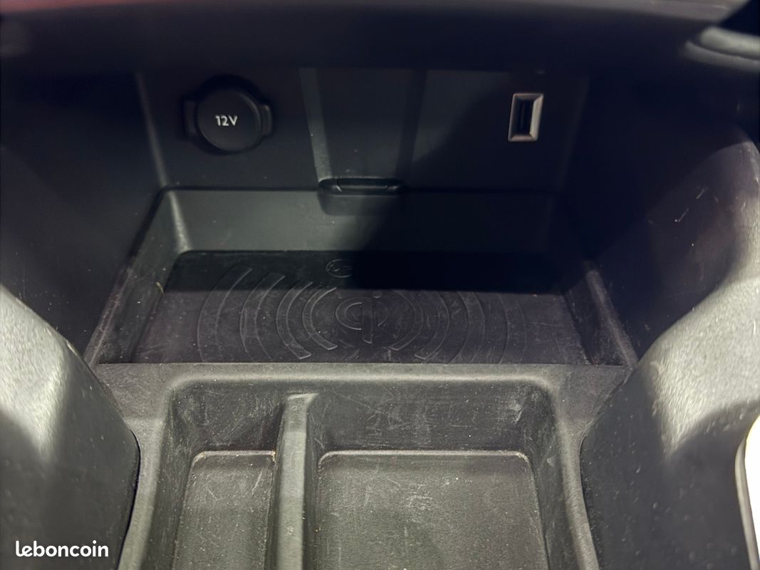 DS DS7 CROSSBACK EXECUTIVE Ess 180 EAT8 Executive (image 15)