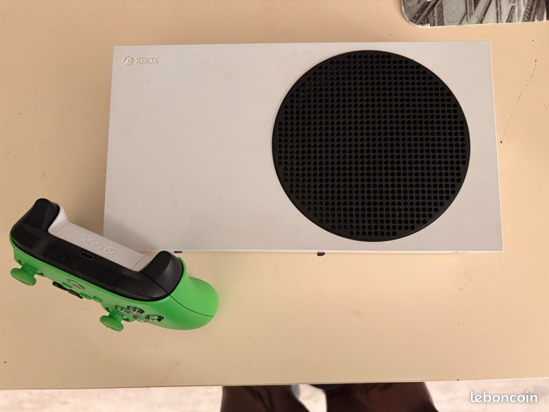 Xbox series S (image 2)