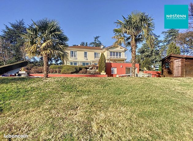 Propriété 8 pièces 297 m²