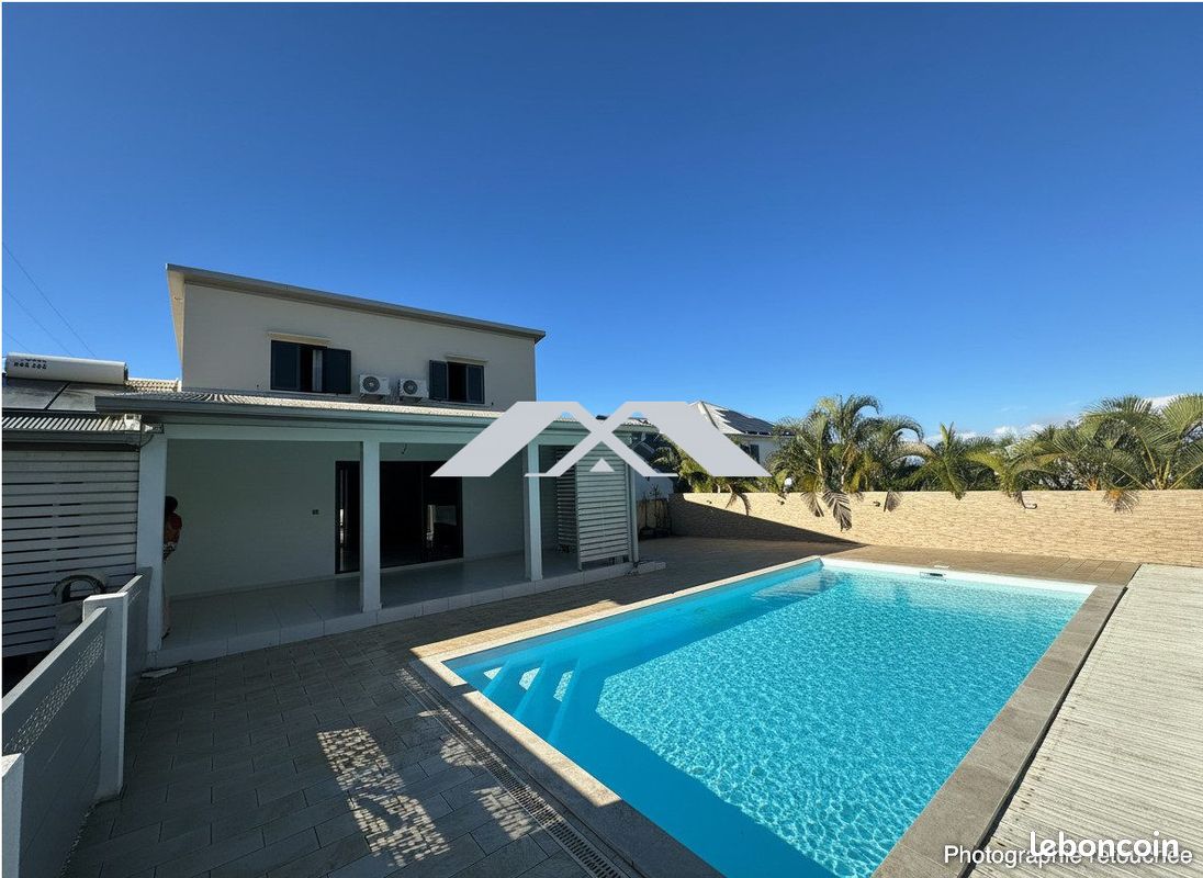 Maison 5 pièces 140 m² · à Saint-Pierre · 140 m² · 2 265 €