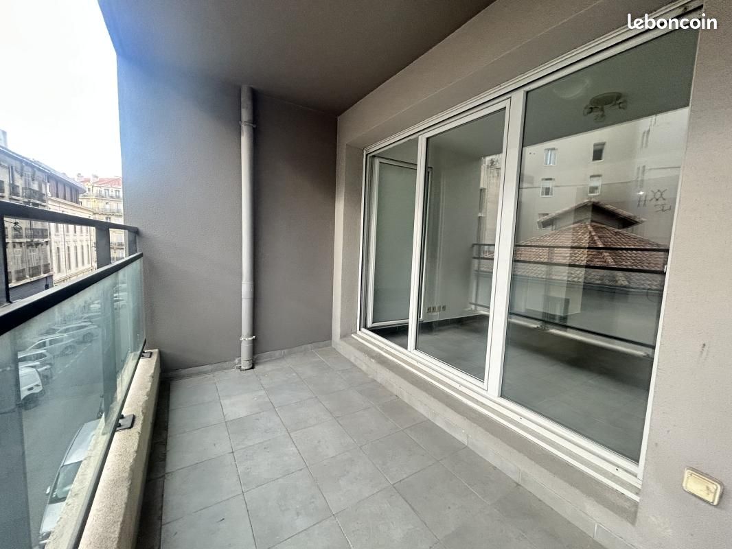 Appartement 3 pièces 50 m² · à Marseille · 50 m² · 990 €/mois