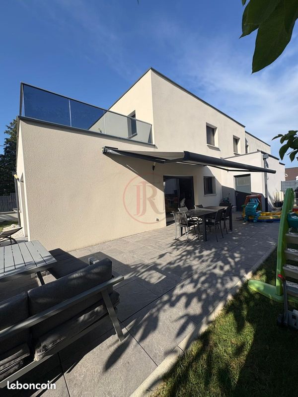 Maison 5 pièces 112 m² · à Pelousey · 112 m² · 299 000 €