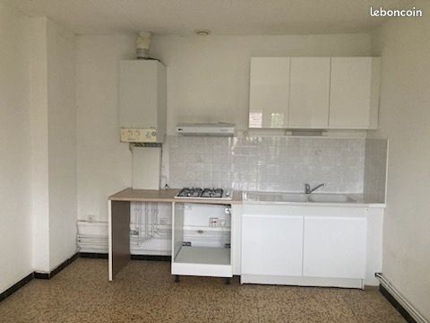 Appartement F3 65m2 650 charges comprises