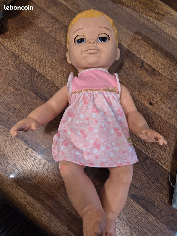 Doll Poupee Interactive Luvabella Poupee Interactive Luvabella