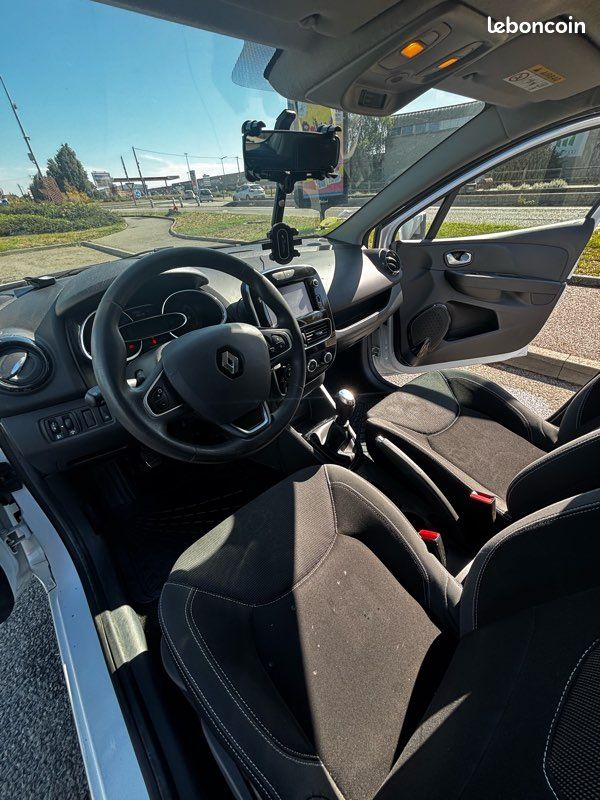 Renault Clio IV 1.5 dCi 75 – 159 621 km – Société (image 2)