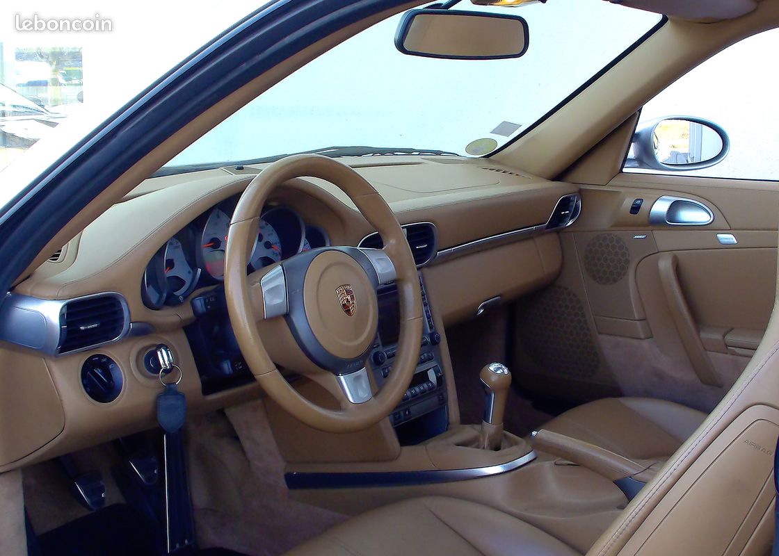 PORSCHE 997 CARRERA S 3.8 355CH / Pack Cuir / échappement Sport / Toit ouvrant électrique / PASM / Sièges chauffants / Jantes 19 Carrera S / Roulement IMS Fiabilisé / Embrayage neuf /magnifique état (image 10)