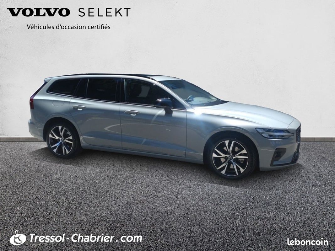 VOLVO V60 Micro hybride essence B4 197 ch DCT7 Ultra Style Dark (image 7)