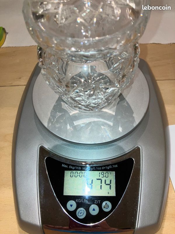 Petite bonbonnière cristal taillé. Prix négociable (image 7)