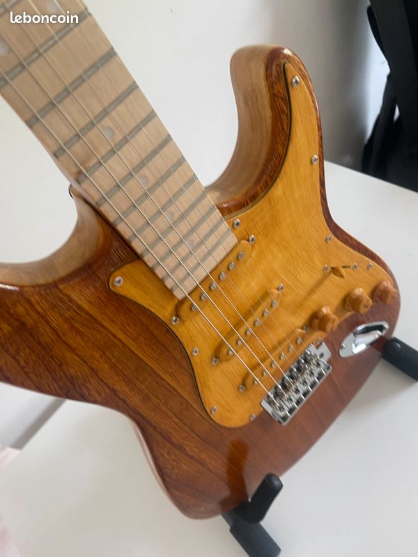Guitare électrique type stratocaster SSS (image 4)