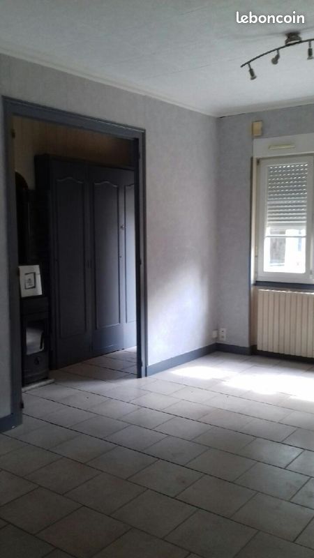 Maison 3 pièces 69 m² · à Longué-Jumelles · 69 m² · 470 €