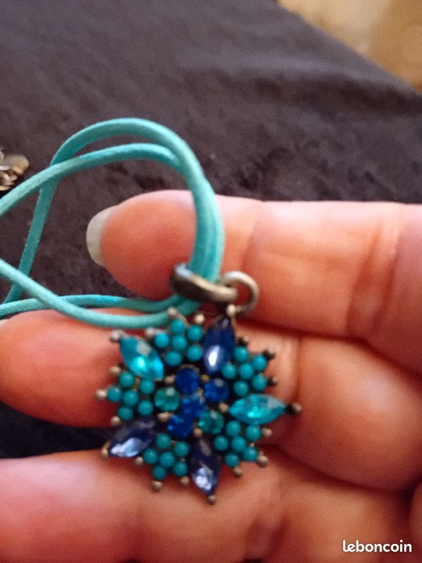 Collier fantaisie (image 4)