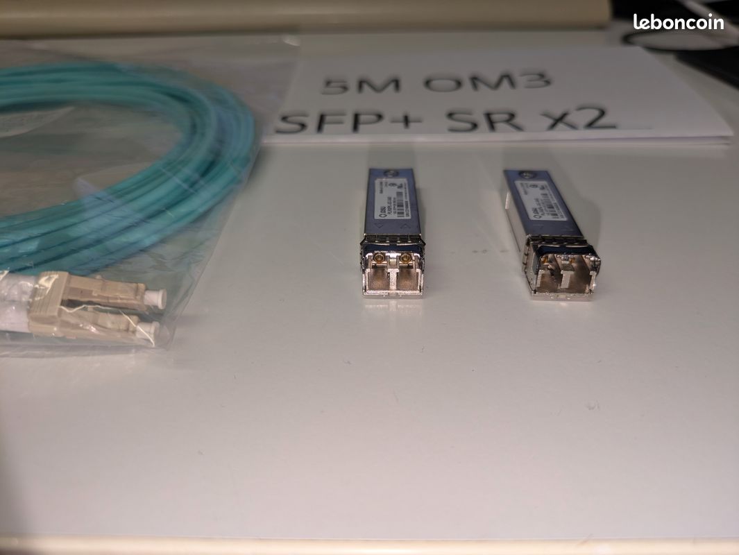 Lot De 50 Bouchons Anti-Poussière SFP/SFP+ En TPE – Capuchons Protection Port Fibre Optique Avec Languette, Noir