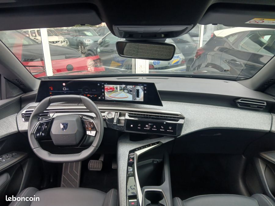 Peugeot 5008 HYBRID 145 e-DCS6 ALLURE Cam360° Panoramic Pack 7PL (image 27)