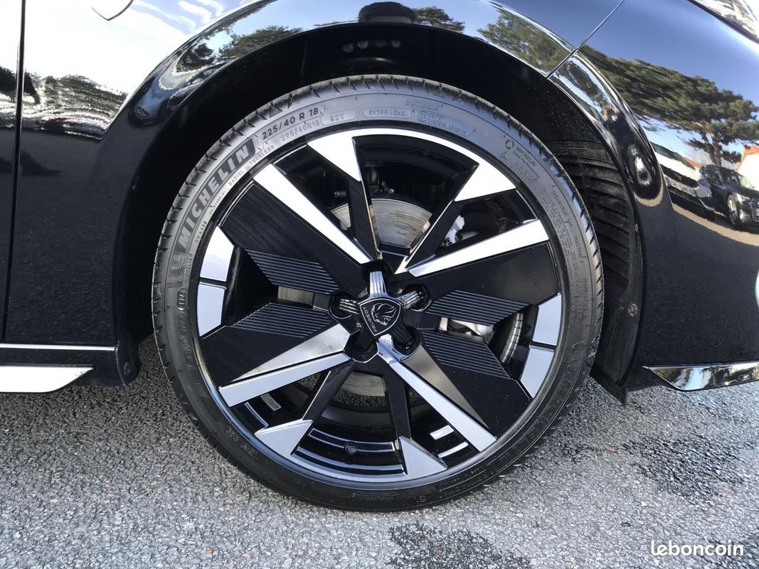 PEUGEOT 308 Hybrid 145 e-DCS6 GT (image 9)