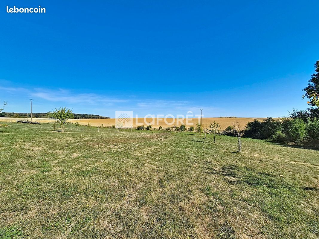 Terrain 2594 m² · à Broye-les-Loups-et-Verfontaine · 2 594 m² · 41 000 €