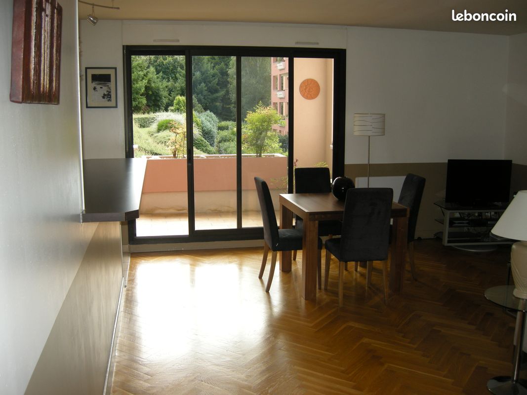 Appartement 3 pièces 76 m² · à Sainte-Foy-lès-Lyon · 76 m² · 1 340 €/mois
