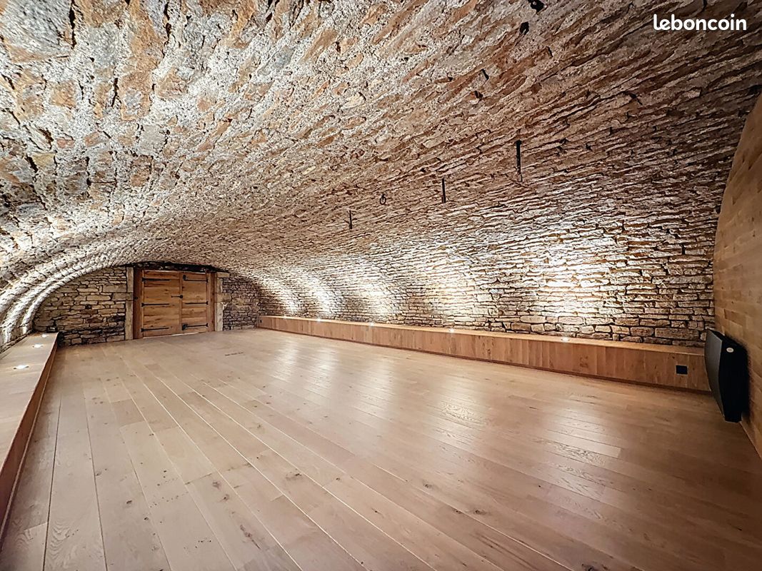 Maison 5 pièces 200 m² · à Cluny · 200 m² · 470 000 €