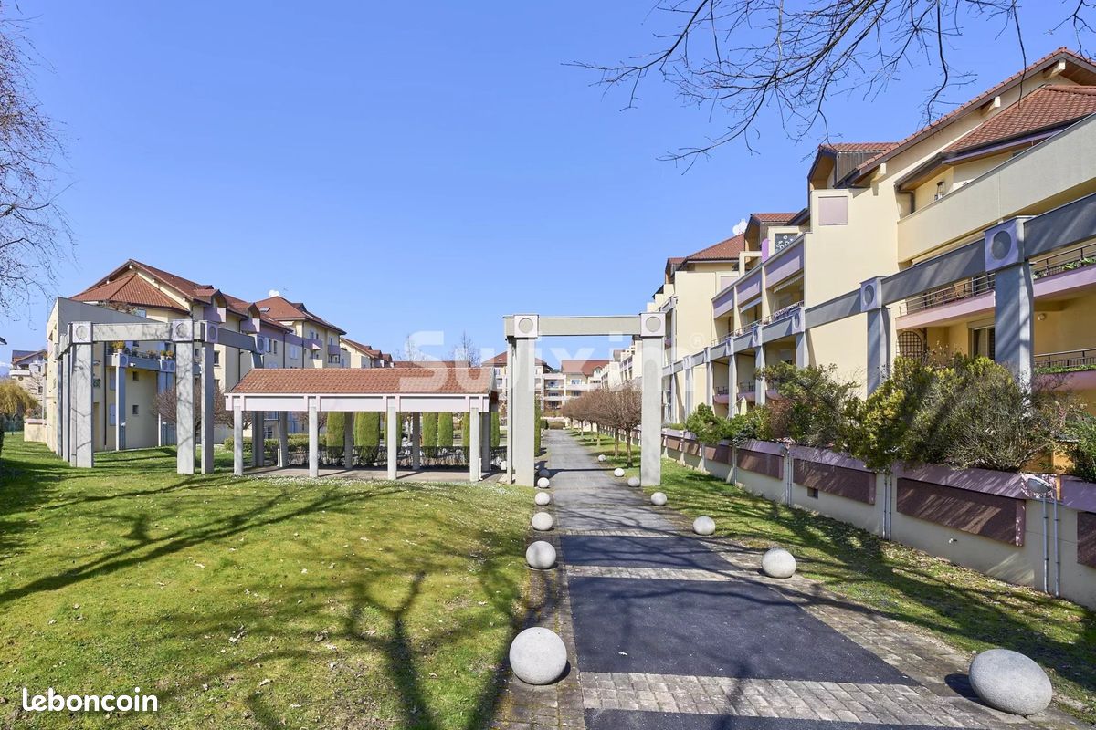 Appartement 5 pièces 165 m² · à Saint-Julien-en-Genevois · 165 m² · 750 000 €