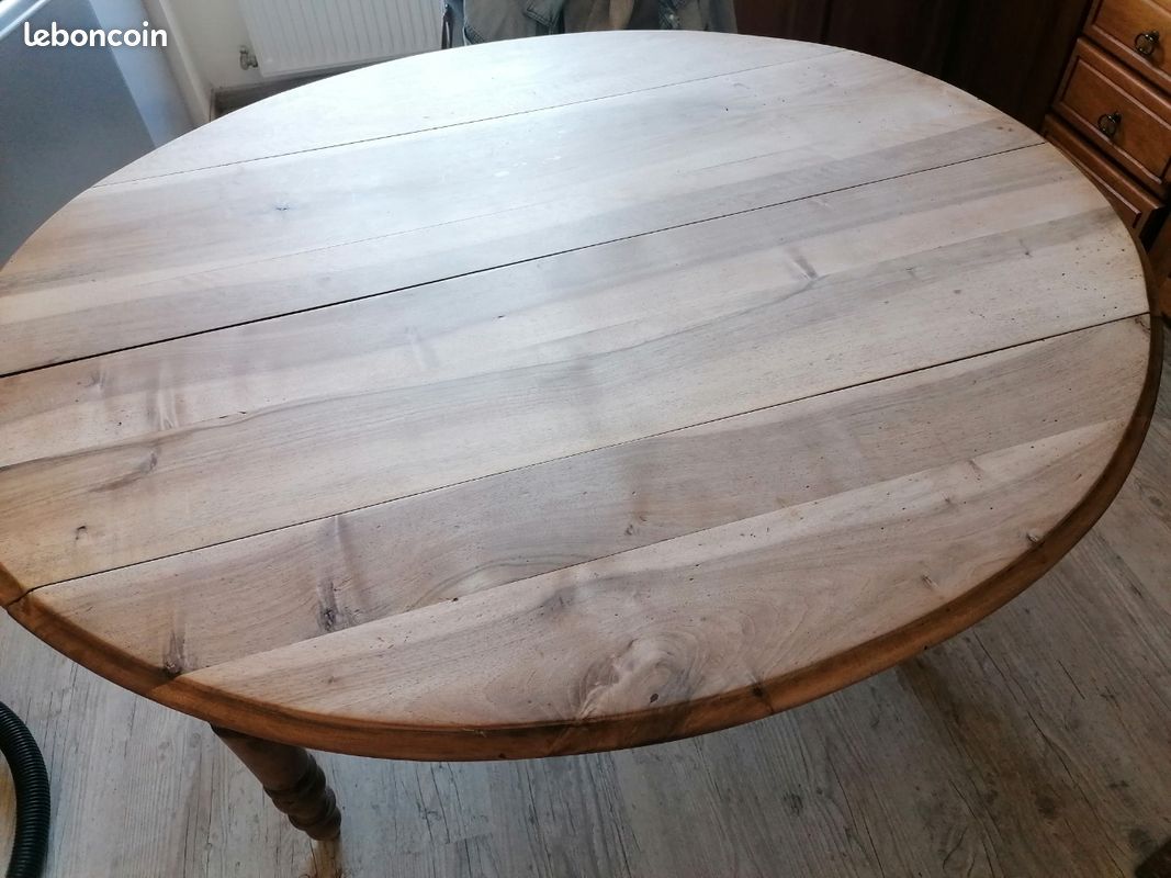 Superbe table ovale en noyer massif (image 3)