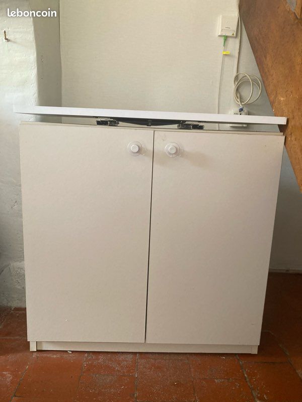 Meuble tv mélaminé avec plateau coulissant (image 1)