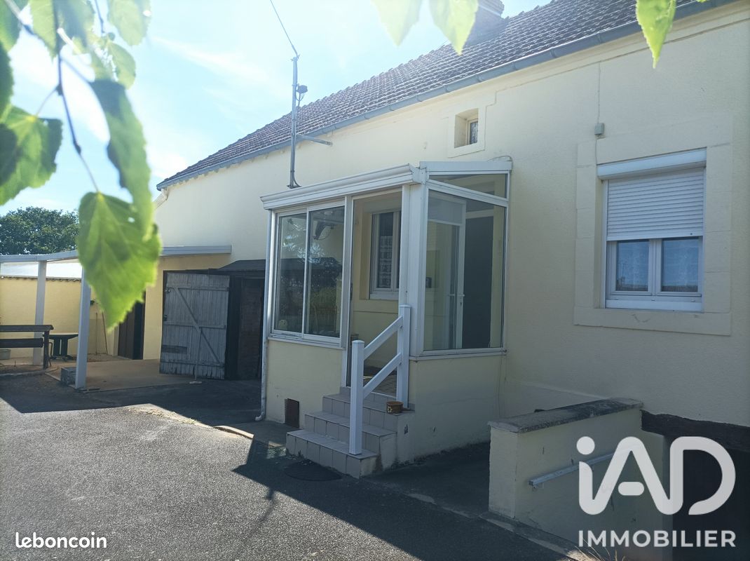 Maison 4 pièces 99 m² · à Lignerolles · 99 m² · 97 000 €