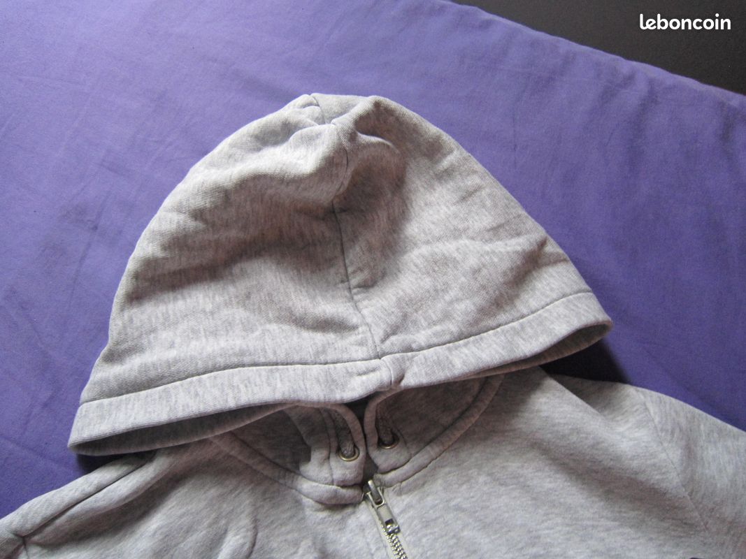 Sweat a capuche gris foncé shop
