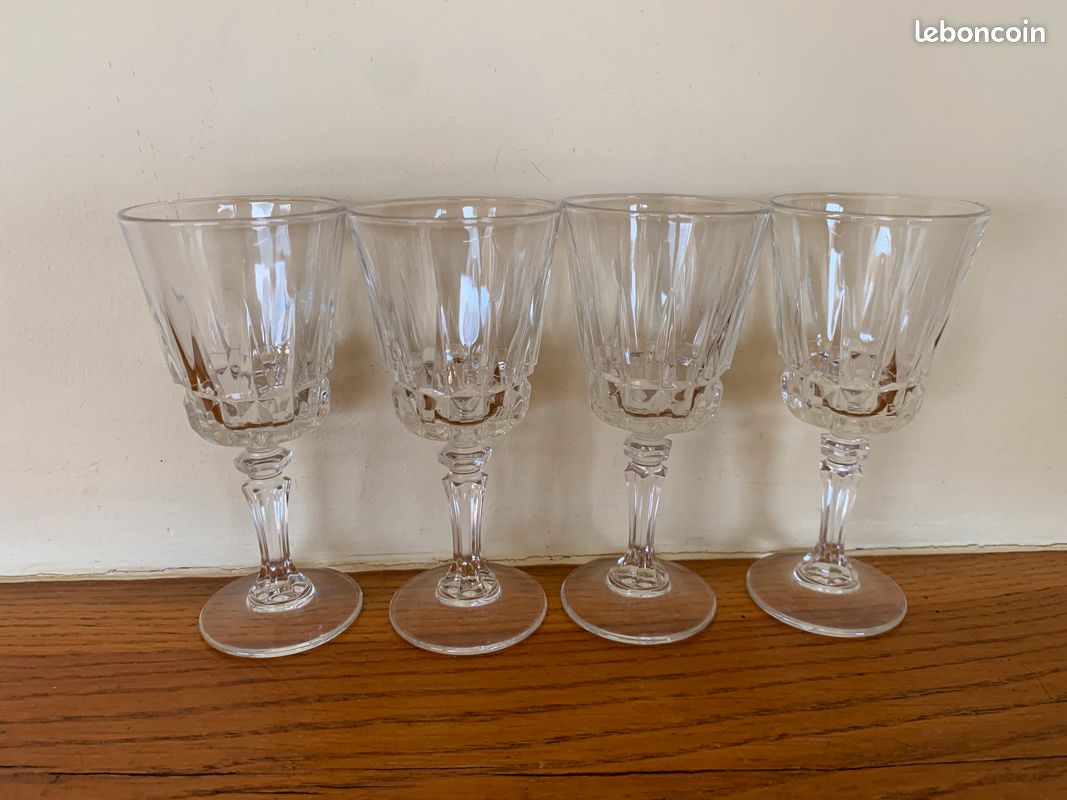 4 Verres a digestif Cristal Taillé - Signés Val St Lambert (image 1)