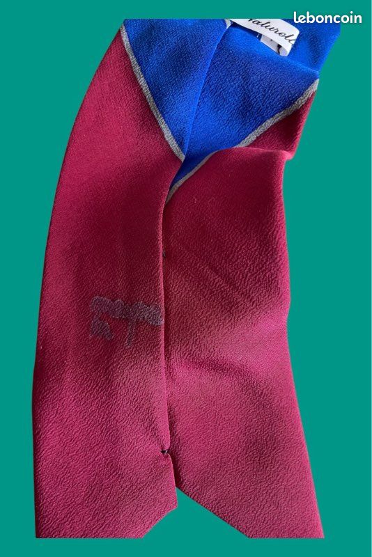 Cravate bicolore à petits dessins bordeaux/bleu 100% soie 9cm bon état (image 6)