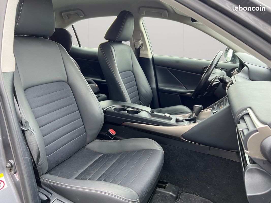 LEXUS IS 2.5 300 H 223H 180 HEV 1.6KWH BUSINESS BVa (image 4)